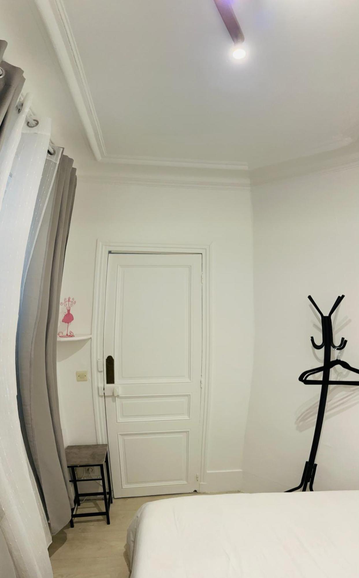 Apartment In Montmartre, Paris, Near Sacre-Coeur Read Host Profile For Booking Esterno foto