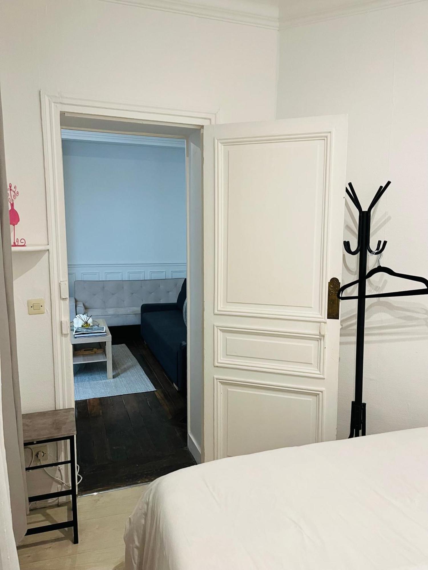 Apartment In Montmartre, Paris, Near Sacre-Coeur Read Host Profile For Booking Esterno foto