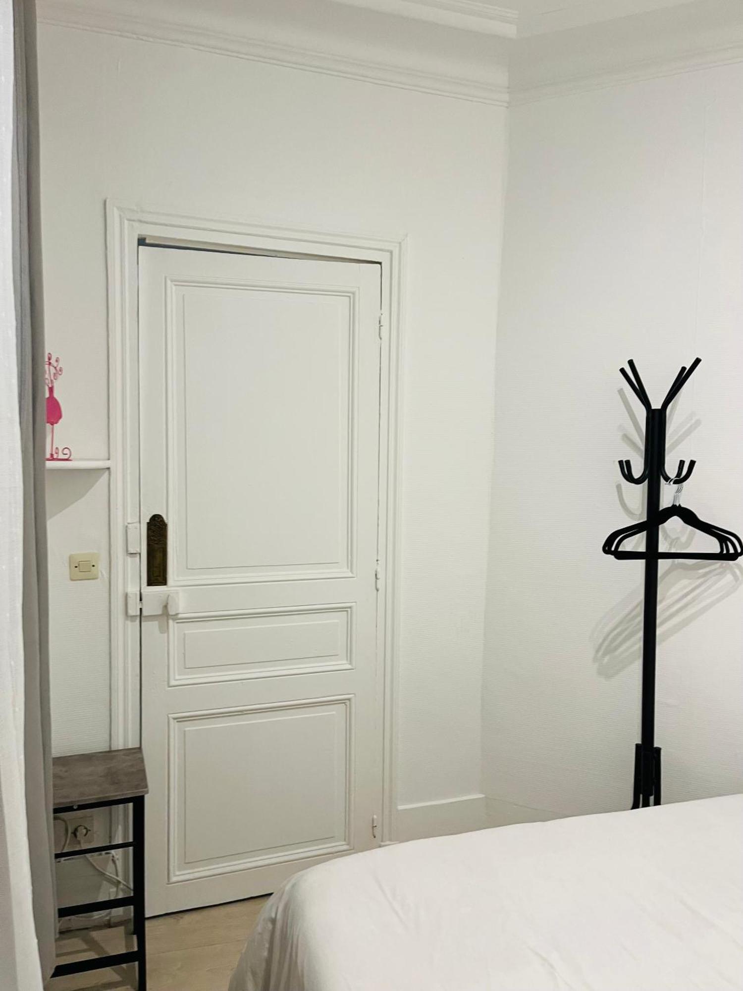 Apartment In Montmartre, Paris, Near Sacre-Coeur Read Host Profile For Booking Esterno foto